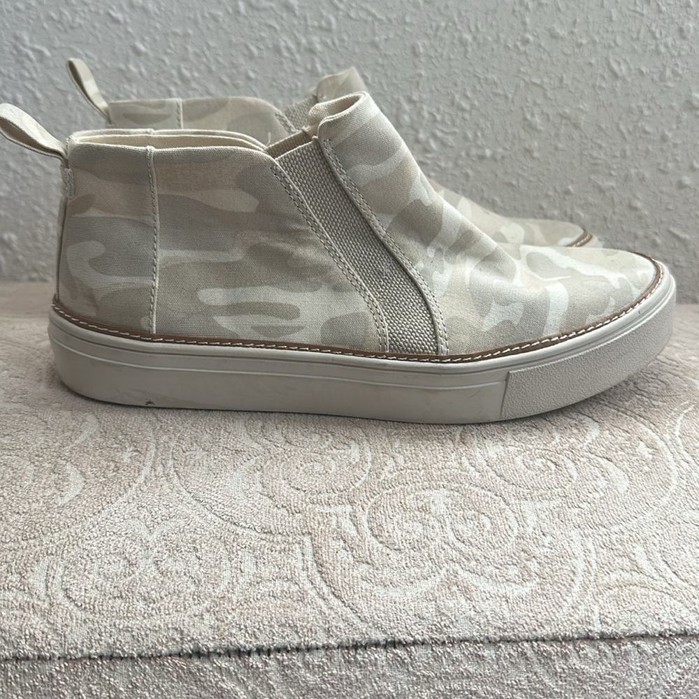 NEW TOMS Bryce Sneaker Boots - Leather For Women  Natural Camo Print